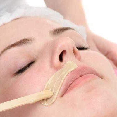 waxing-oberlipee